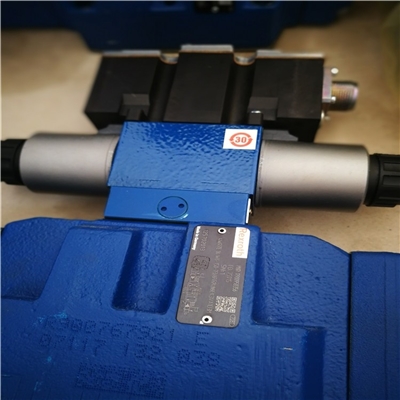 全新原装 力士乐 电磁阀 R900958356 4WRZE16W6-150-73 6EG24N9EK31 A1D3M